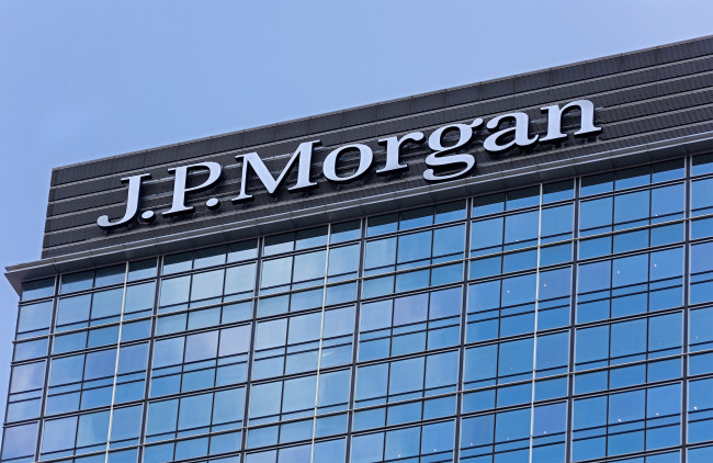 Il CEO di JPMorgan guiderà il gruppo industriale di valutazione del rischio IA