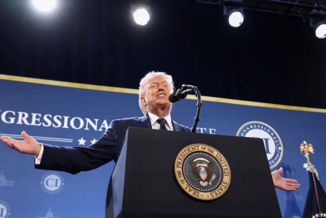 Trump su Cuba: "Potrebbe essere o meno una presa amichevole"