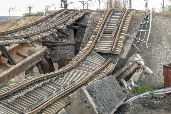 La Russia recluta minori ucraini su Telegram per compiere sabotaggi, riporta la BBC