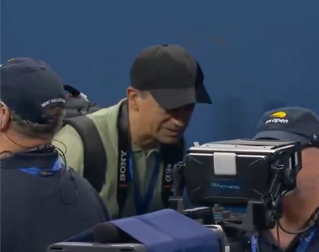 Il cameraman che ha causato l'incidente di Medvedev agli US Open si difende: "Sono una vittima e innocente"