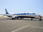 Ryanair permetter&agrave; ai cittadini con doppia cittadinanza sui voli britannici nonostante i passaporti scaduti: una linea di salvezza temporanea