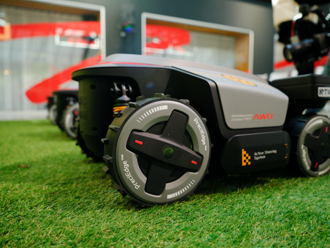 Abbiamo fatto un viaggio in Germania per vedere la nuova linea di tosaerba Roborock