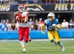 Travis Kelce torna per un'altra stagione con i Kansas City Chiefs