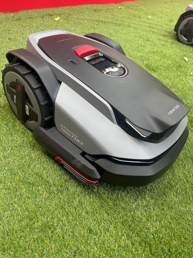 Abbiamo fatto un viaggio in Germania per vedere la nuova linea di tosaerba Roborock