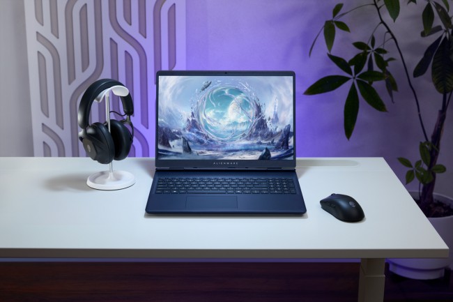 Alienware aggiorna i propri laptop con display QD-OLED
