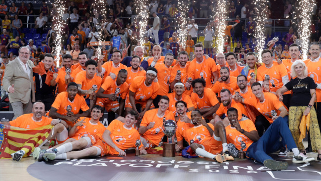 Valencia Basket sconfigge il Barça nelle finali di Liga ACB per concludere una stagione storica
