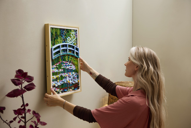 Porta il capolavoro di Monet in casa tua con l'ultimo Art Set di Lego