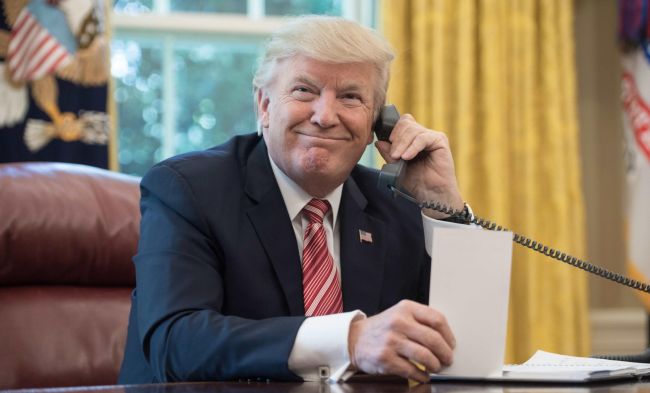 Trump rivela di aver parlato con Putin: "Vuole vedere la gente smettere di morire"