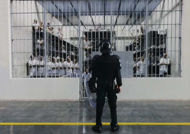 I venezuelani usciti dal carcere di Cecot in El Salvador denunciano "un inferno" all'interno