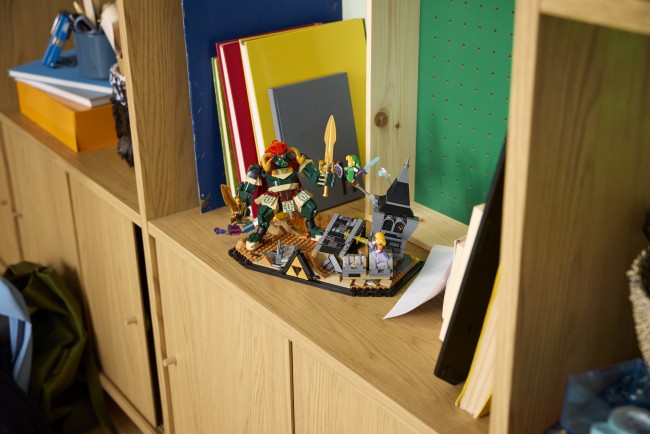 Link e Ganon si scontrano nel set Lego The Legend of Zelda: Ocarina of Time 