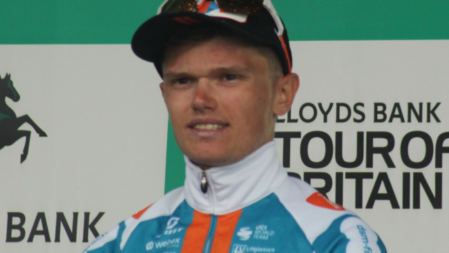 Il ciclista scozzese Oscar Onley, quarto al Tour de France 2025, si ritira per un "grave infortunio alla spalla"
