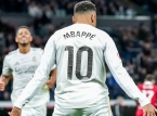 Kylian Mbapp&eacute; rende omaggio a Cristiano Ronaldo che eguaglia il record di gol per il Real Madrid