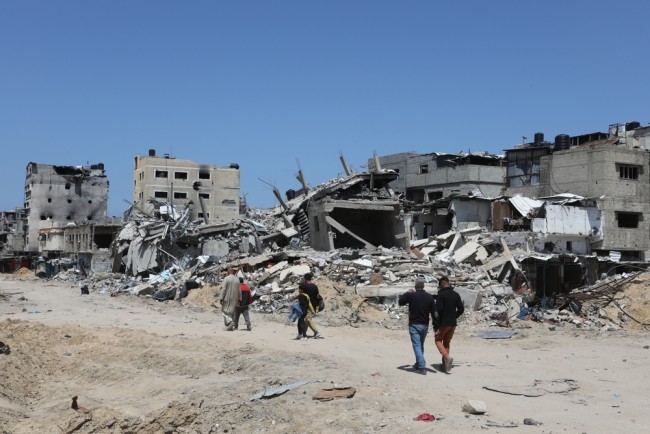 Decine di morti mentre Israele si spinge più in profondità a Gaza City