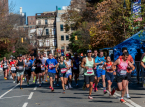 Il corridore di fondo keniota Albert Korir, vincitore della Maratona di New York 2021, squalificato per cinque anni