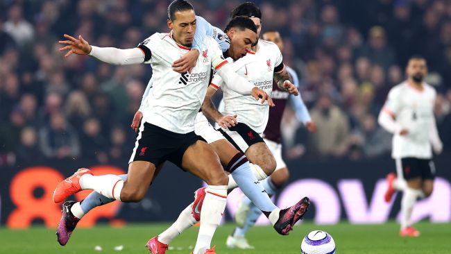 Il Liverpool perde l'occasione di conquistare il titolo di Premier League una volta per tutte, lasciando Slot preoccupato