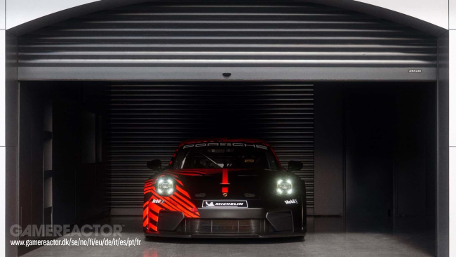 Porsche ha presentato una nuovissima 911 auto da corsa