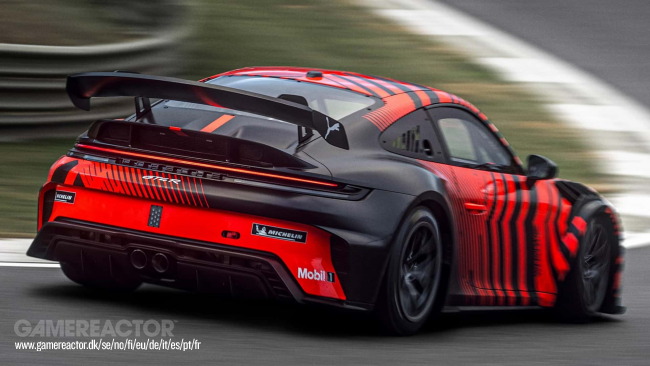 Porsche ha presentato una nuovissima 911 auto da corsa