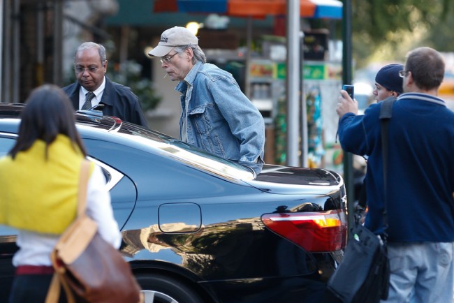 Stephen King mette in guardia su Trump su X