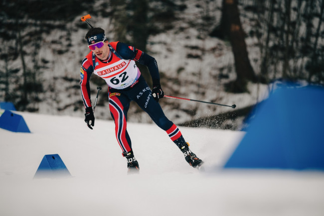 Sturla Holm Laegreid, il "biatleta infedele", torna a casa con cinque medaglie ma nessuna d'oro, eguagliando un record di 102 anni