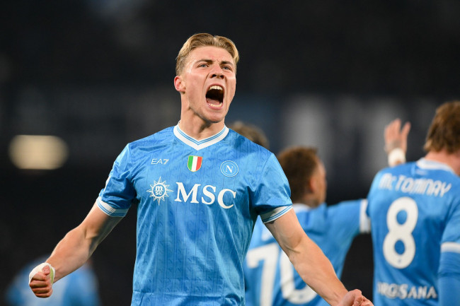 Rasmus Højlund non tornerà al Manchester United, recuperando metà di quanto pagato per l'attaccante danese