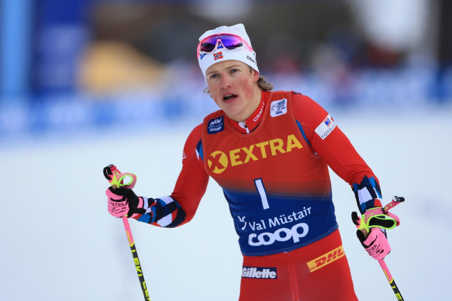 Lo sciatore norvegese Johannes Høsflot Klæbo è ora a un oro dal pareggiare il record storico alle Olimpiadi invernali