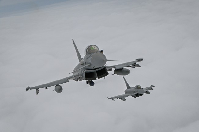 Aerei da combattimento britannici si uniscono alle pattuglie della NATO sulla Polonia