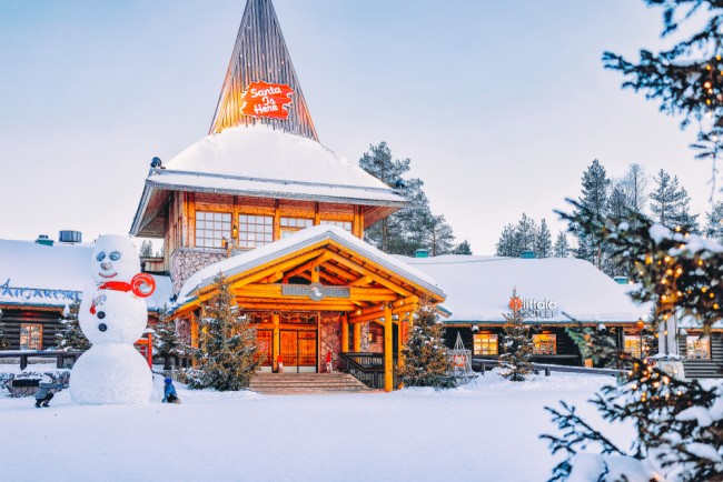 Questo Natale, Babbo Natale ha nuovi aiutanti: la NATO si schiera in Lapponia per un possibile attacco russo