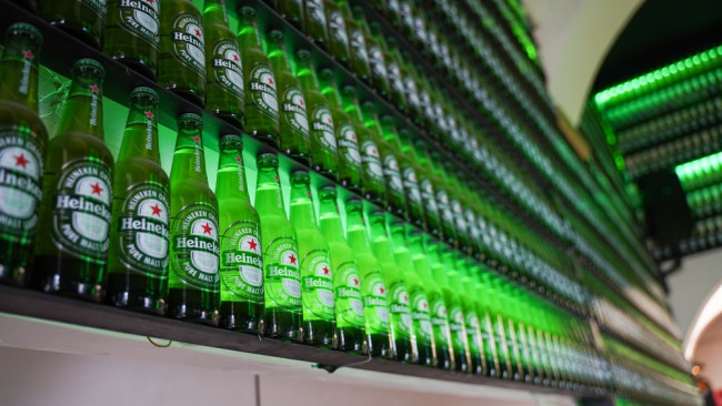 Heineken taglia di 6.000 posti di lavoro dopo il calo della domanda di birra