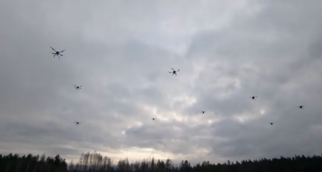 La Francia prevede di schierare sciami di droni entro due anni