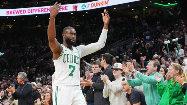 I Boston Celtics ottengono una grande rimonta con una prestazione stellare di un rookie spagnolo