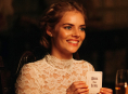 Samara Weaving, star di Ready or Not e Scream VI, porta la sua PS5 ovunque viaggi
