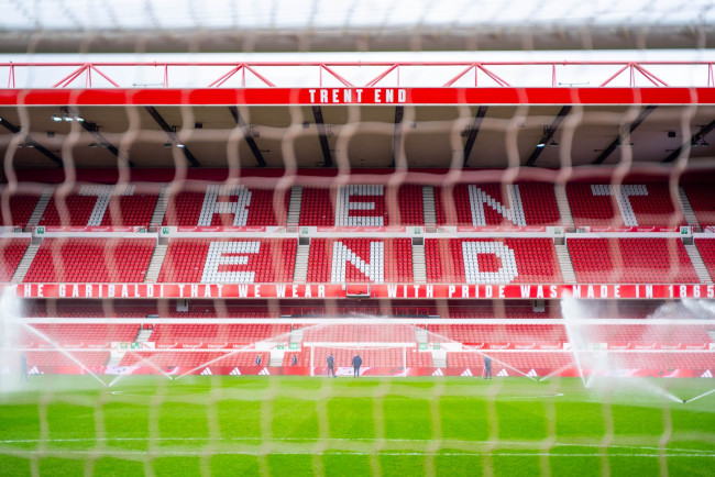 Il Nottingham Forest licenzia Sean Dyche e cerca il quarto allenatore della stagione