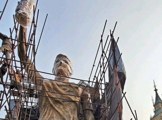 Leo Messi visiterà l'India per un "GOAT Tour" dove sarà inaugurata una statua alta 70 piedi e 21 metri