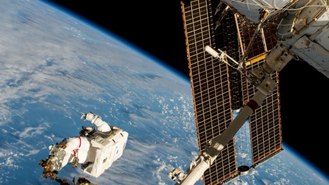 La NASA valuta il ritorno anticipato dalla ISS dopo la preoccupazione medica degli astronauti