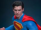 Hot Toys presenta una figurina super dettagliata Superman 