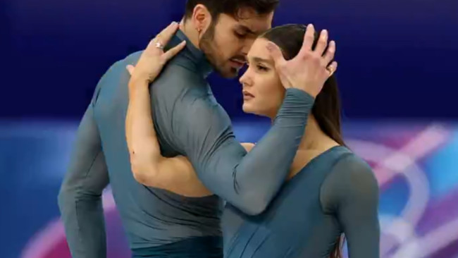 La vittoria di Laurence Fournier Beaudry e Guillaume Cizeron alle Olimpiadi invernali è segnata da accese controversie