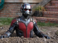 Paul Rudd è stato premiato con acqua frizzante durante l'allenamento per Ant-Man 3