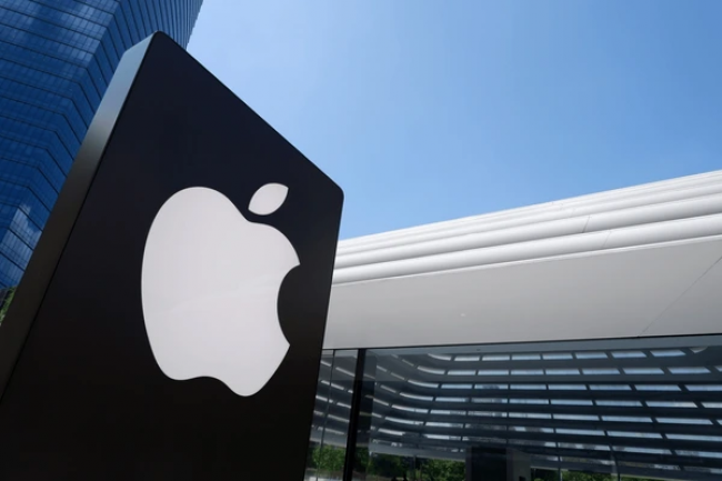 Apple svela l'ambizioso piano di investimenti negli Stati Uniti: 500 miliardi di dollari in infrastrutture di intelligenza artificiale e strutture server