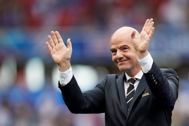Il presidente della FIFA Gianni Infantino sta "corrompendo" le nazioni affinché sostengano il suo piano di privatizzare parte della Coppa del Mondo