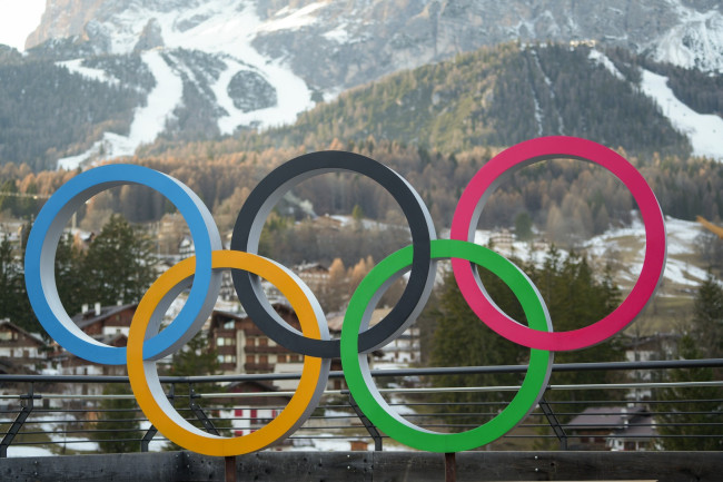 Giochi Olimpici Invernali 2026 ufficialmente terminati, consegna concessa alle Alpi Francesi 2030