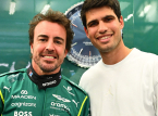 Carlos Alcaraz fa visita ai suoi connazionali Fernando Alonso e Carlos Sainz durante i test di F1 Bahrain