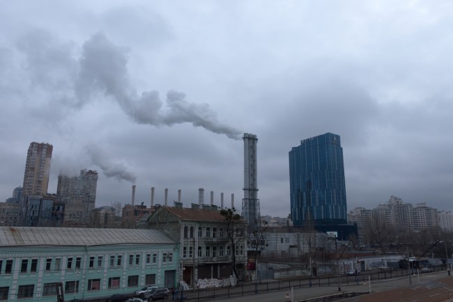 Attacco di droni russi colpisce siti energetici di Odessa e provoca blackout
