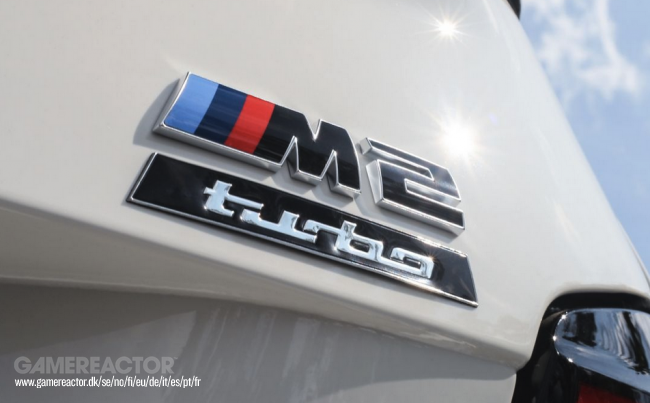 BMW rende omaggio alla Turbo del 2002 con una nuova M2