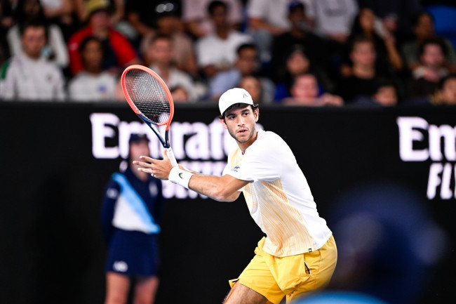 Troppo irrispettoso? Nuno Borges sorprende Etcheverry con un asso non convenzionale in un match point: il pubblico diviso da fischi e applausi