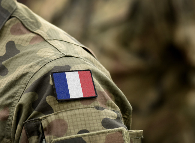 Soldato francese ucciso in un attacco con droni in Iraq: il primo soldato europeo a morire nel conflitto in Medio Oriente