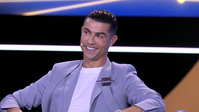 Cristiano Ronaldo diventa il primo miliardario del calcio, secondo Bloomberg