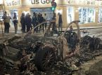 Rivolte a Parigi dopo la vittoria del PSG, tra cui un drammatico mordi e fuggi che lascia un ferito critico