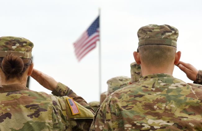 I marines degli Stati Uniti arrivano a Los Angeles