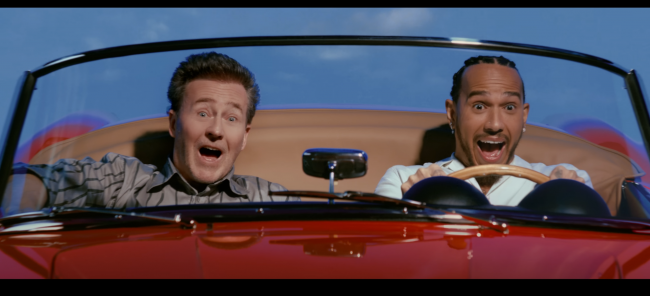 Lewis Hamilton porta la Ferrari 250 GT California di Ferris Bueller a fare un giro in un video parodia