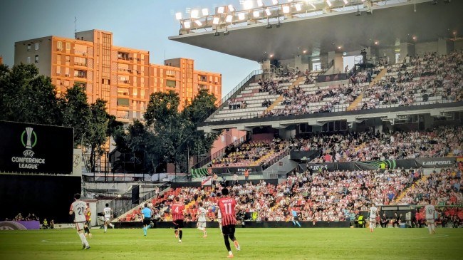 Il Rayo Vallecano torna trionfalmente in una competizione UEFA dopo 25 anni